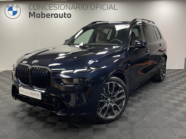 BMW X7 xDrive40d color Negro. Año 2025. 259KW(352CV). Diésel. En concesionario Maberauto de Castellón