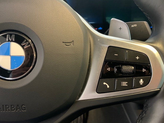 BMW Serie 3 318d color Blanco. Año 2024. 110KW(150CV). Diésel. En concesionario Celtamotor Lalín de Pontevedra