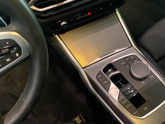 BMW Serie 3 318d color Blanco. Año 2024. 110KW(150CV). Diésel. En concesionario Celtamotor Lalín de Pontevedra
