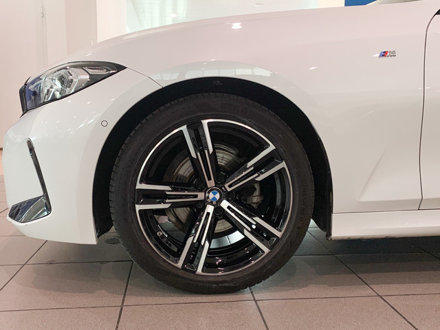 BMW Serie 3 318d color Blanco. Año 2024. 110KW(150CV). Diésel. En concesionario Celtamotor Lalín de Pontevedra