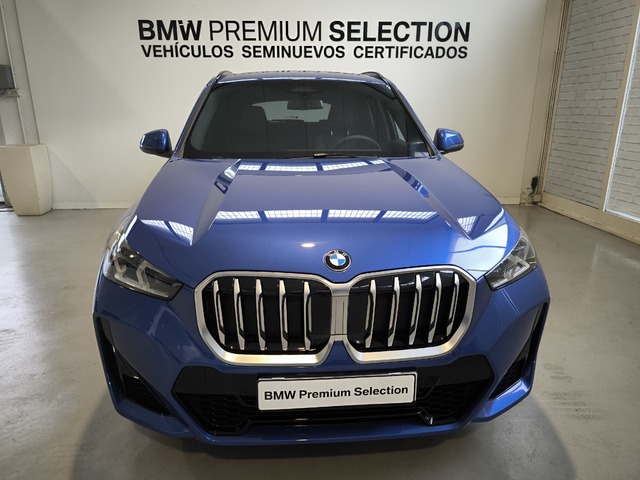BMW X1 sDrive20d color Azul. Año 2024. 120KW(163CV). Diésel. En concesionario Lurauto Gipuzkoa de Guipuzcoa