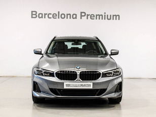 Fotos de BMW Serie 3 318d Touring color Gris. Año 2025. 110KW(150CV). Diésel. En concesionario Barcelona Premium -- GRAN VIA de Barcelona
