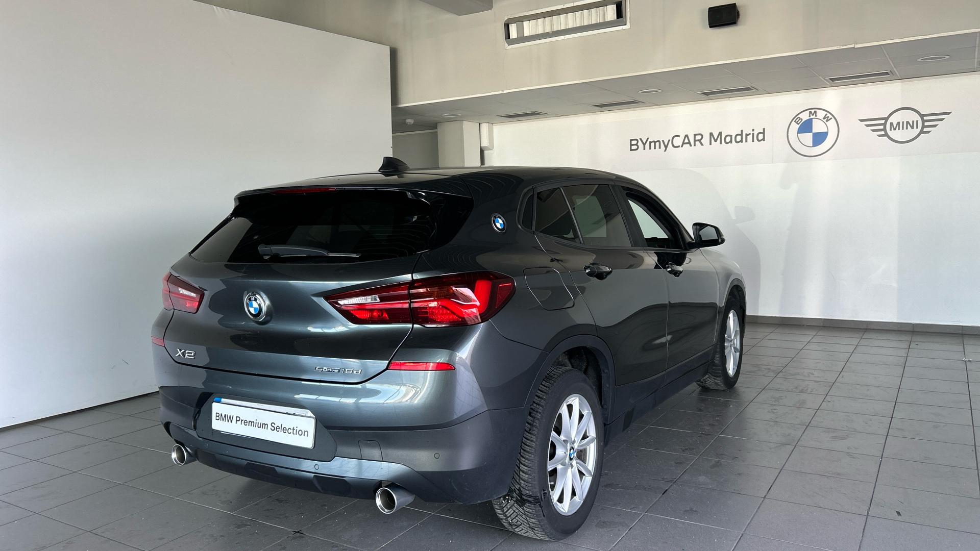 BMW X2 sDrive18d color Gris. Año 2021. 110KW(150CV). Diésel. En concesionario BYmyCAR Madrid - Alcalá de Madrid