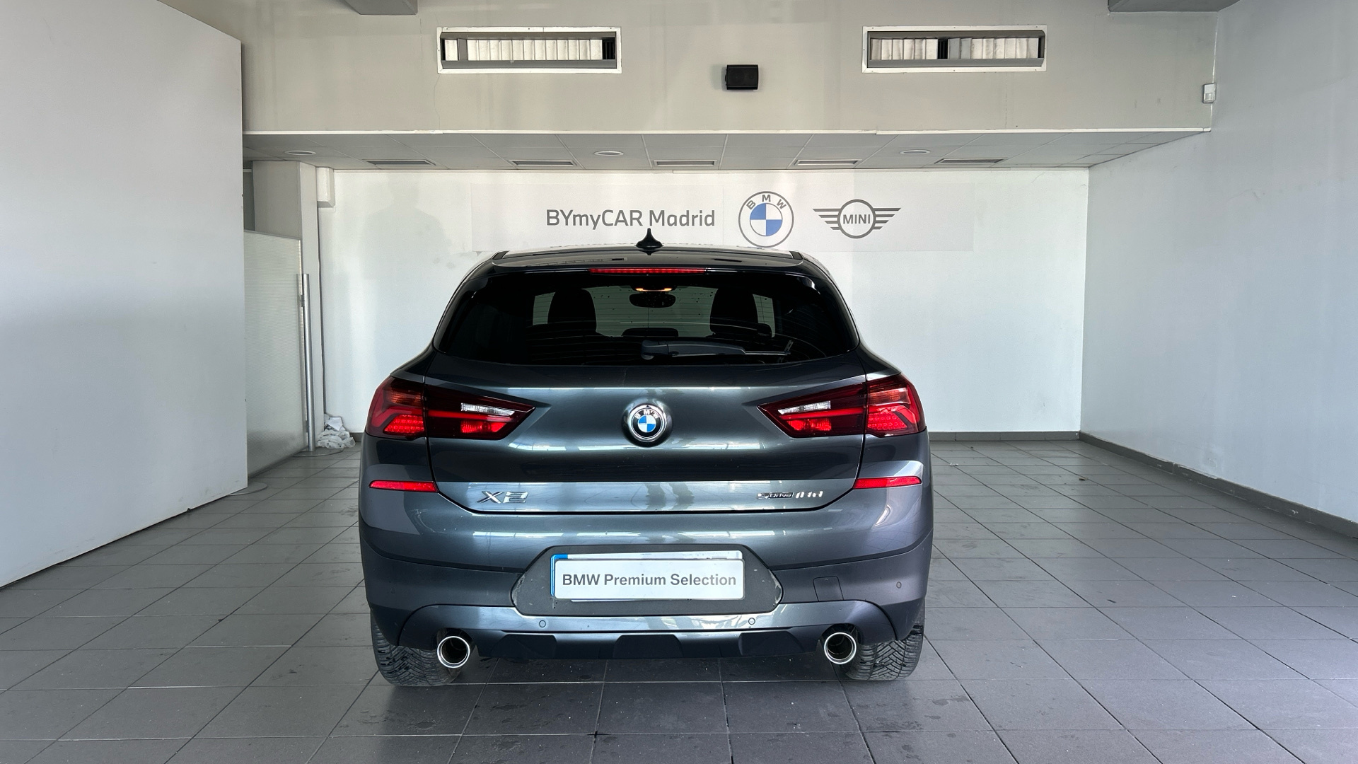 BMW X2 sDrive18d color Gris. Año 2021. 110KW(150CV). Diésel. En concesionario BYmyCAR Madrid - Alcalá de Madrid