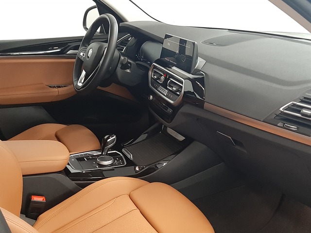 BMW X3 sDrive18d color Negro. Año 2023. 110KW(150CV). Diésel. En concesionario Automoviles Bertolin S.L. de Valencia