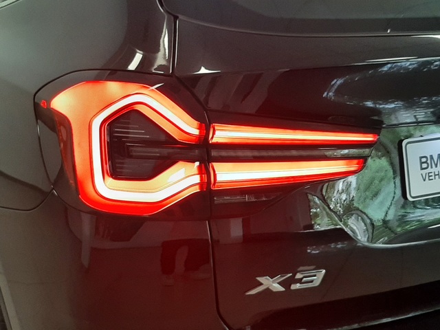 BMW X3 sDrive18d color Negro. Año 2023. 110KW(150CV). Diésel. En concesionario Automoviles Bertolin S.L. de Valencia