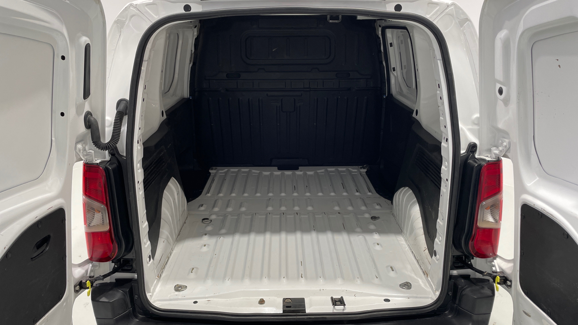 Opel Combo Cargo 1.5 TD - 11