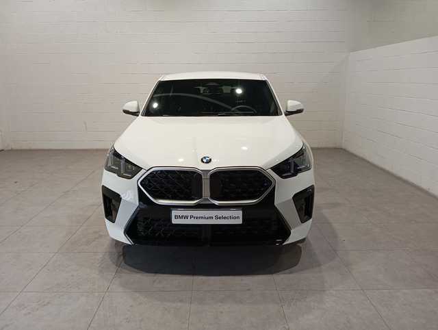 BMW X2 sDrive18d color Blanco. Año 2024. 110KW(150CV). Diésel. En concesionario Motor Munich - Terrassa - VO de Barcelona