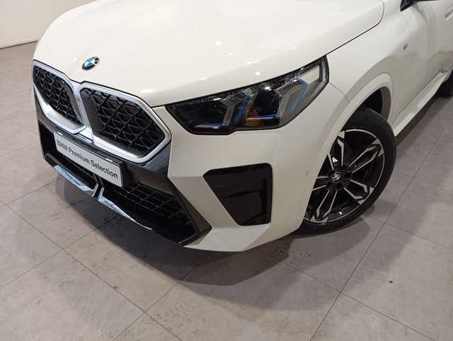 BMW X2 sDrive18d color Blanco. Año 2024. 110KW(150CV). Diésel. En concesionario Motor Munich - Terrassa - VO de Barcelona