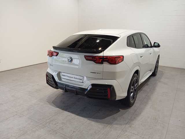 BMW X2 sDrive18d color Blanco. Año 2024. 110KW(150CV). Diésel. En concesionario Motor Munich - Terrassa - VO de Barcelona