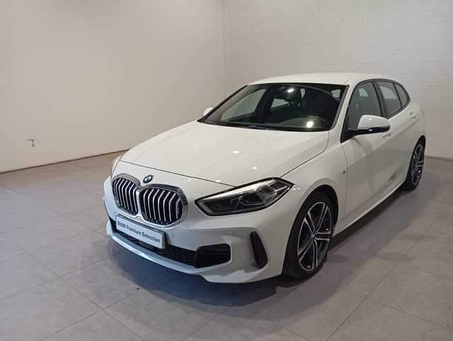 BMW Serie 1 118d color Blanco. Año 2021. 110KW(150CV). Diésel. En concesionario Motor Munich - Terrassa - VO de Barcelona