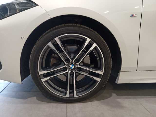 BMW Serie 1 118d color Blanco. Año 2021. 110KW(150CV). Diésel. En concesionario Motor Munich - Terrassa - VO de Barcelona