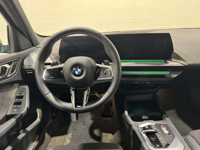 BMW Serie 1 118d color Gris. Año 2024. 110KW(150CV). Diésel. En concesionario Motor Munich - Terrassa - VO de Barcelona