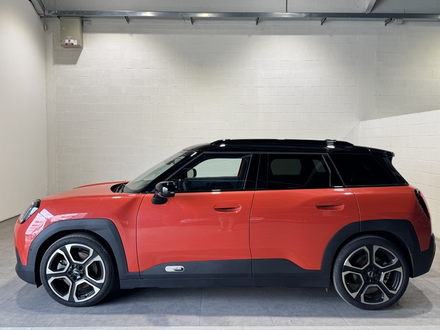 fotoG 2 del MINI MINI Aceman SE 160 kW (218 CV) 218cv Eléctrico del 2024 en Barcelona