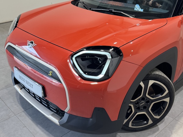fotoG 5 del MINI MINI Aceman SE 160 kW (218 CV) 218cv Eléctrico del 2024 en Barcelona