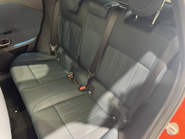 fotoG 8 del MINI MINI Aceman SE 160 kW (218 CV) 218cv Eléctrico del 2024 en Barcelona