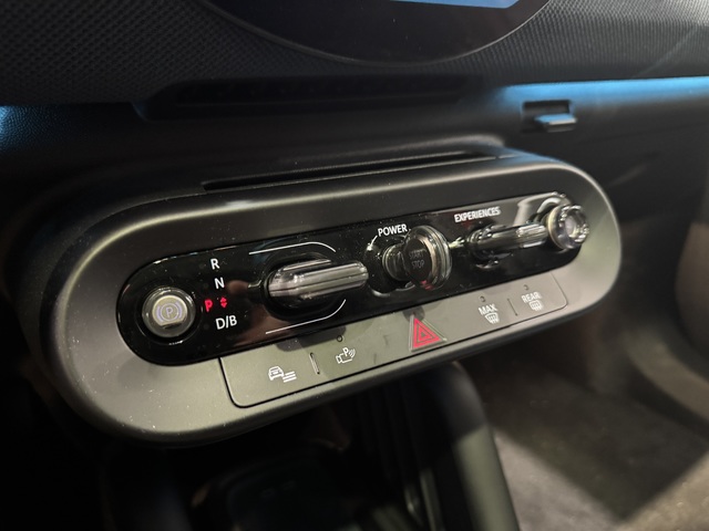 fotoG 18 del MINI MINI Aceman SE 160 kW (218 CV) 218cv Eléctrico del 2024 en Barcelona