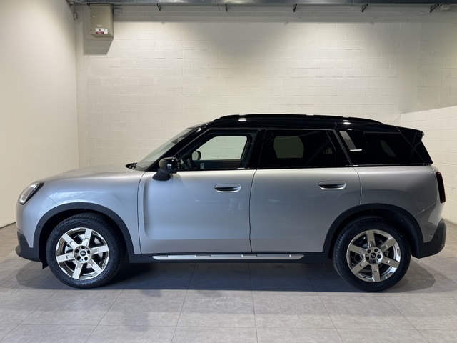 fotoG 2 del MINI MINI Countryman C 125 kW (170 CV) 170cv Gasolina del 2024 en Barcelona