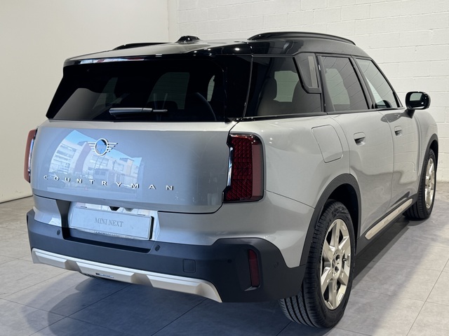 fotoG 3 del MINI MINI Countryman C 125 kW (170 CV) 170cv Gasolina del 2024 en Barcelona