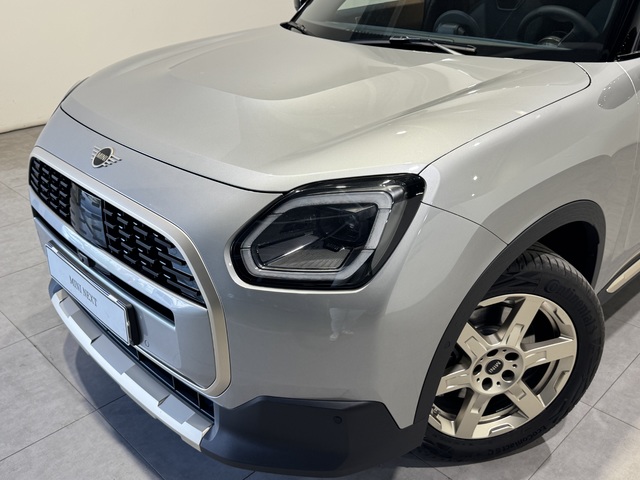 fotoG 5 del MINI MINI Countryman C 125 kW (170 CV) 170cv Gasolina del 2024 en Barcelona