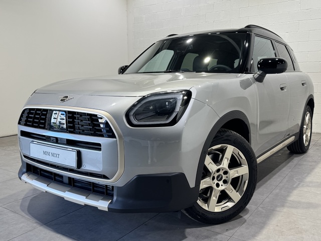 fotoG 26 del MINI MINI Countryman C 125 kW (170 CV) 170cv Gasolina del 2024 en Barcelona