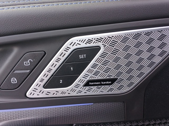 BMW X1 sDrive18d color Verde. Año 2025. 110KW(150CV). Diésel. En concesionario Enekuri Motor de Vizcaya