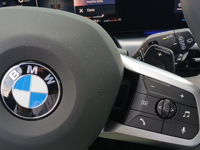 BMW X1 sDrive18d color Verde. Año 2025. 110KW(150CV). Diésel. En concesionario Enekuri Motor de Vizcaya