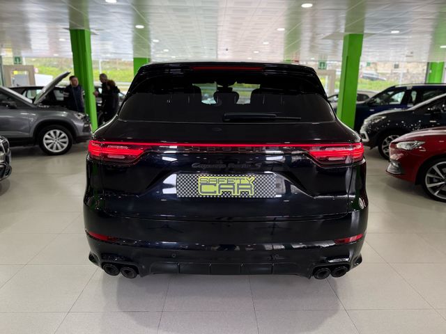 Porsche Cayenne Turbo S E-Hybrid 500 kW (680 CV)