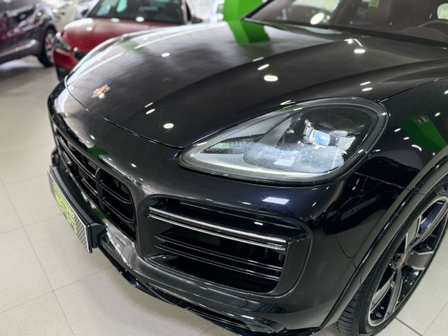 Porsche Cayenne Turbo S E-Hybrid 500 kW (680 CV)