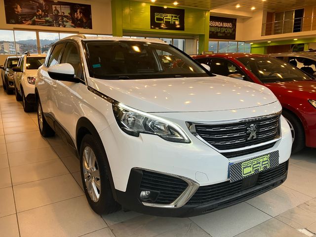 Peugeot 5008 1.2 PureTech de segunda mano