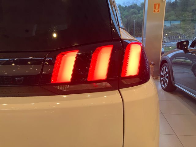 Peugeot 5008 1.2L PureTech S&S Active 96 kW (130 CV)