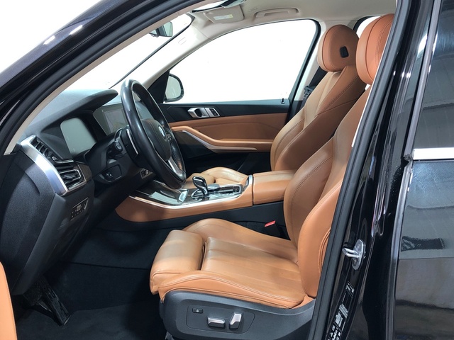 BMW X5 xDrive30d color Negro. Año 2020. 195KW(265CV). Diésel. En concesionario Movilnorte El Carralero de Madrid