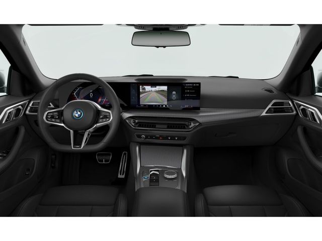 BMW i4 eDrive40 color Blanco. Año 2025. 250KW(340CV). Eléctrico. En concesionario Ceres Motor S.L. de Cáceres
