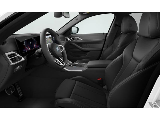 BMW i4 eDrive40 color Blanco. Año 2025. 250KW(340CV). Eléctrico. En concesionario Ceres Motor S.L. de Cáceres