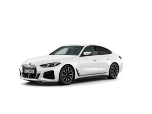 Fotos de BMW i4 eDrive40 color Blanco. Año 2025. 250KW(340CV). Eléctrico. En concesionario Ceres Motor S.L. de Cáceres