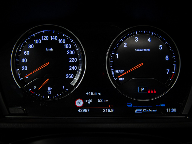 BMW X1 xDrive25e color Naranja. Año 2021. 162KW(220CV). Híbrido Electro/Gasolina. En concesionario BMW Fuenteolid Valladolid de Valladolid