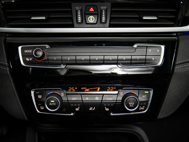 BMW X1 xDrive25e color Naranja. Año 2021. 162KW(220CV). Híbrido Electro/Gasolina. En concesionario BMW Fuenteolid Valladolid de Valladolid