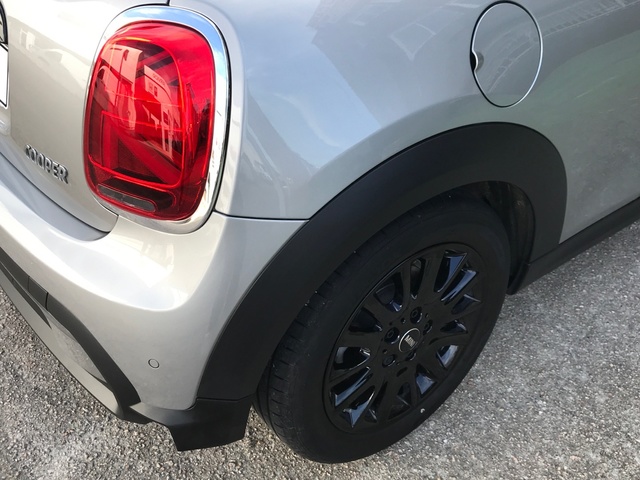 fotoG 29 del MINI MINI 3 Puertas Cooper 100 kW (136 CV) 136cv Gasolina del 2023 en Pontevedra