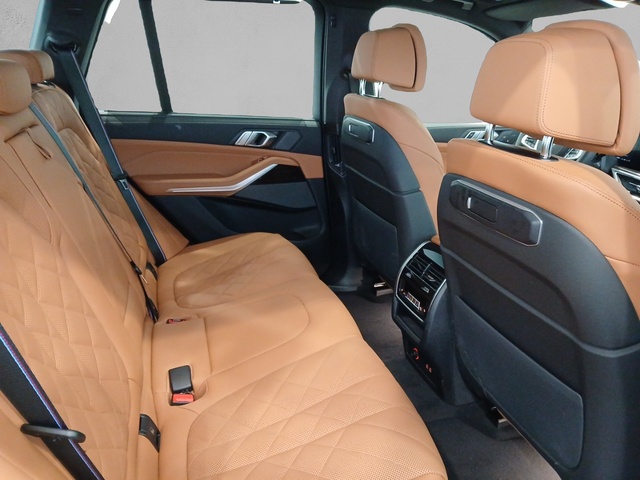 BMW X5 xDrive30d color Negro. Año 2025. 219KW(298CV). Diésel. En concesionario Enekuri Motor de Vizcaya