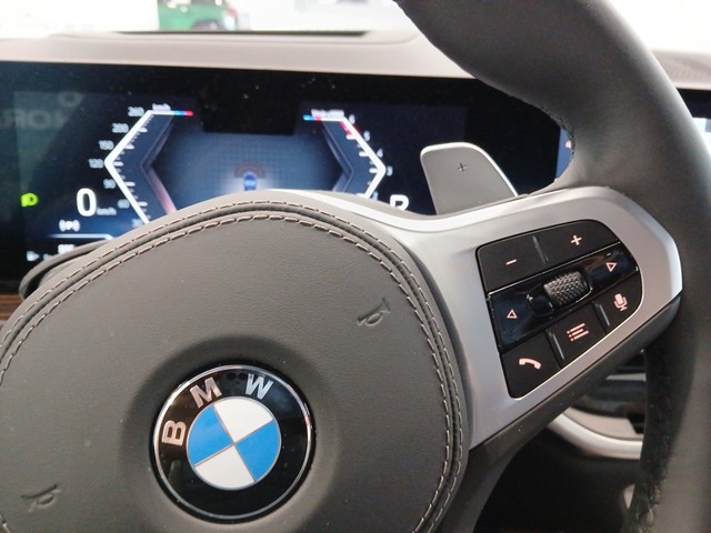 BMW X5 xDrive30d color Negro. Año 2025. 219KW(298CV). Diésel. En concesionario Enekuri Motor de Vizcaya