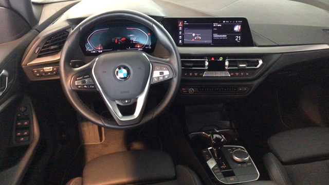 BMW Serie 2 218i Gran Coupe color Blanco. Año 2024. 103KW(140CV). Gasolina. En concesionario BYmyCAR Madrid - Alcalá de Madrid
