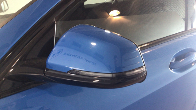 BMW Serie 1 118i color Azul. Año 2024. 103KW(140CV). Gasolina. En concesionario BYmyCAR Madrid - Alcalá de Madrid