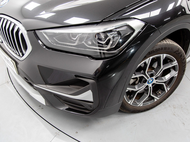 BMW X1 xDrive25e color Negro. Año 2022. 162KW(220CV). Híbrido Electro/Gasolina. En concesionario Móvil Begar Alicante de Alicante