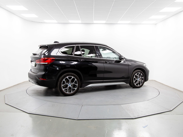 BMW X1 xDrive25e color Negro. Año 2022. 162KW(220CV). Híbrido Electro/Gasolina. En concesionario Móvil Begar Alicante de Alicante
