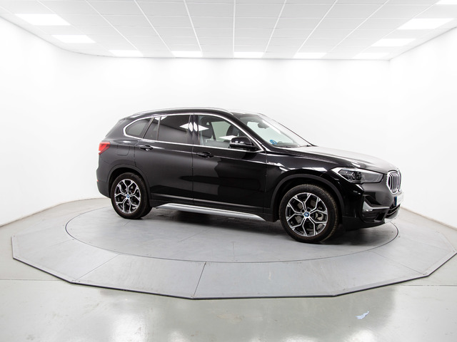 BMW X1 xDrive25e color Negro. Año 2022. 162KW(220CV). Híbrido Electro/Gasolina. En concesionario Móvil Begar Alicante de Alicante
