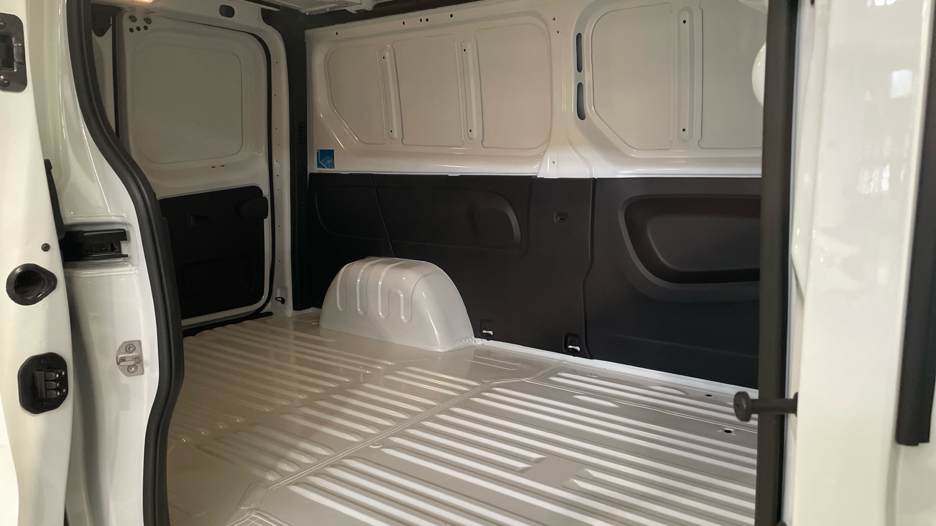 Renault Trafic Furgon dCi 130 - 12