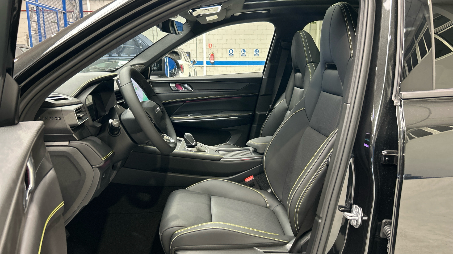Lynk & Co 01 Km0 67916459 - 9 Lynk & Co 01 Km0 67916459 - 9