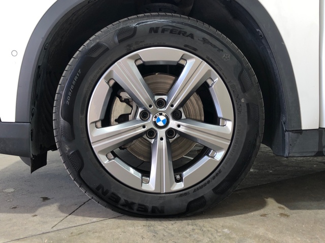BMW X1 sDrive18d color Blanco. Año 2024. 110KW(150CV). Diésel. En concesionario Movilnorte El Plantio de Madrid