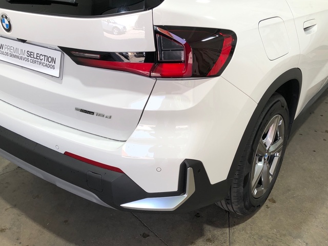 BMW X1 sDrive18d color Blanco. Año 2024. 110KW(150CV). Diésel. En concesionario Movilnorte El Plantio de Madrid