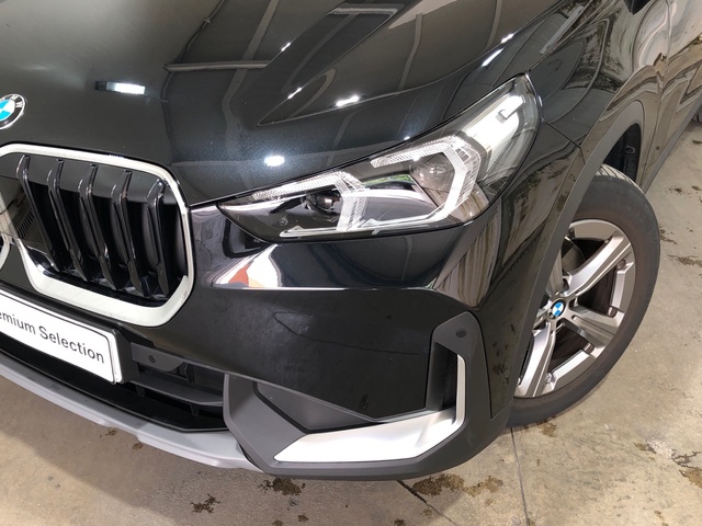 BMW X1 sDrive18d color Negro. Año 2024. 110KW(150CV). Diésel. En concesionario Movilnorte El Plantio de Madrid